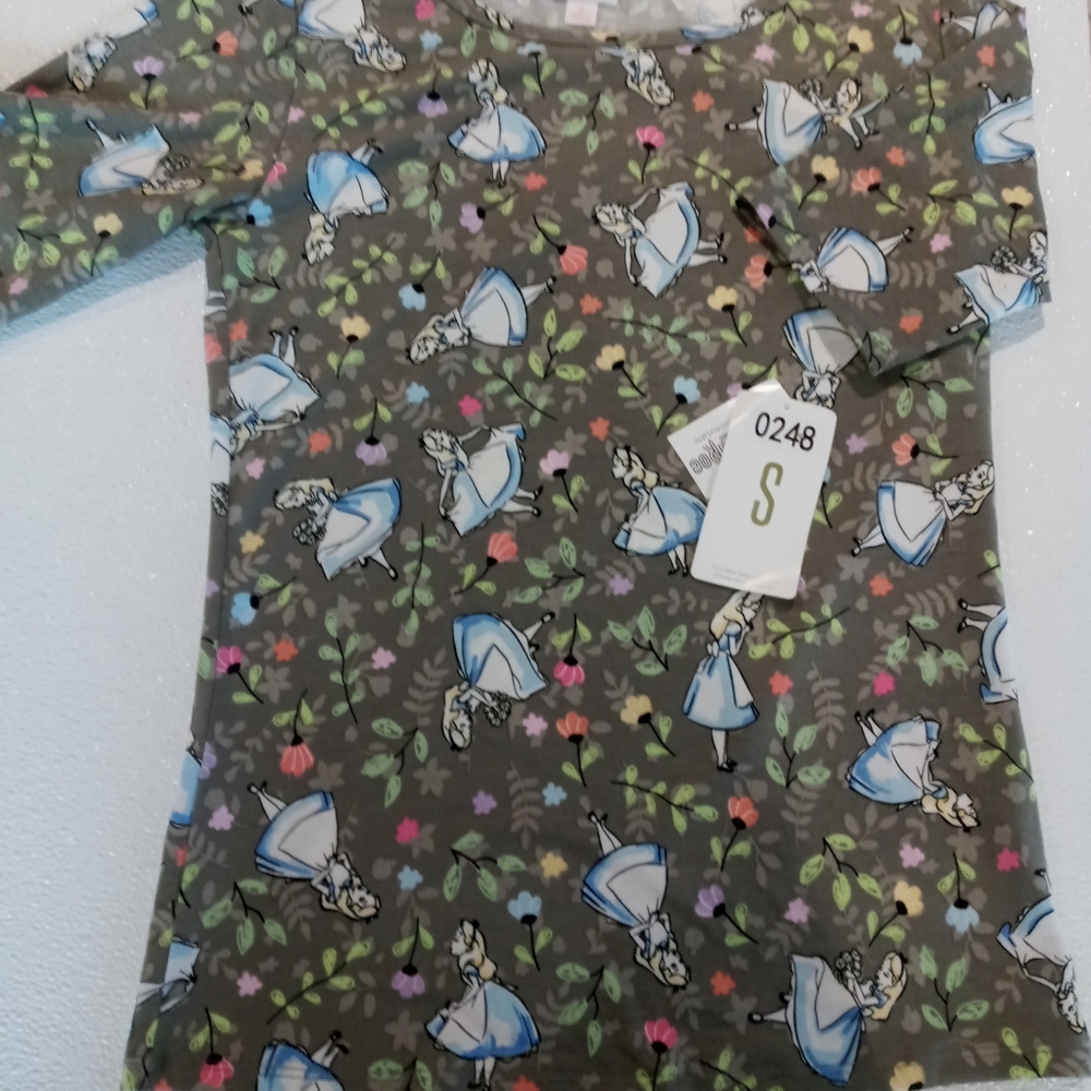 Lularoe Disney Gigi Alice in wonderland size small womens